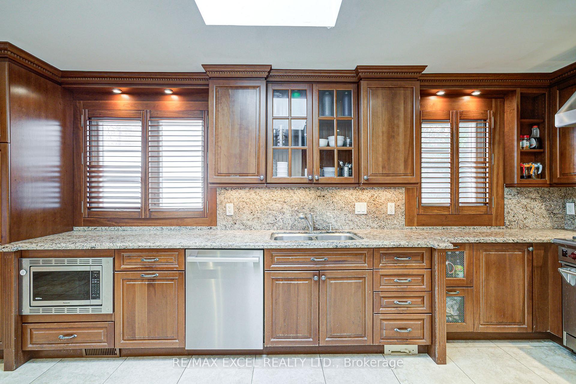Photo 37 of 108 Babcombe Drive, Markham, Bayview Glen — HOMEH