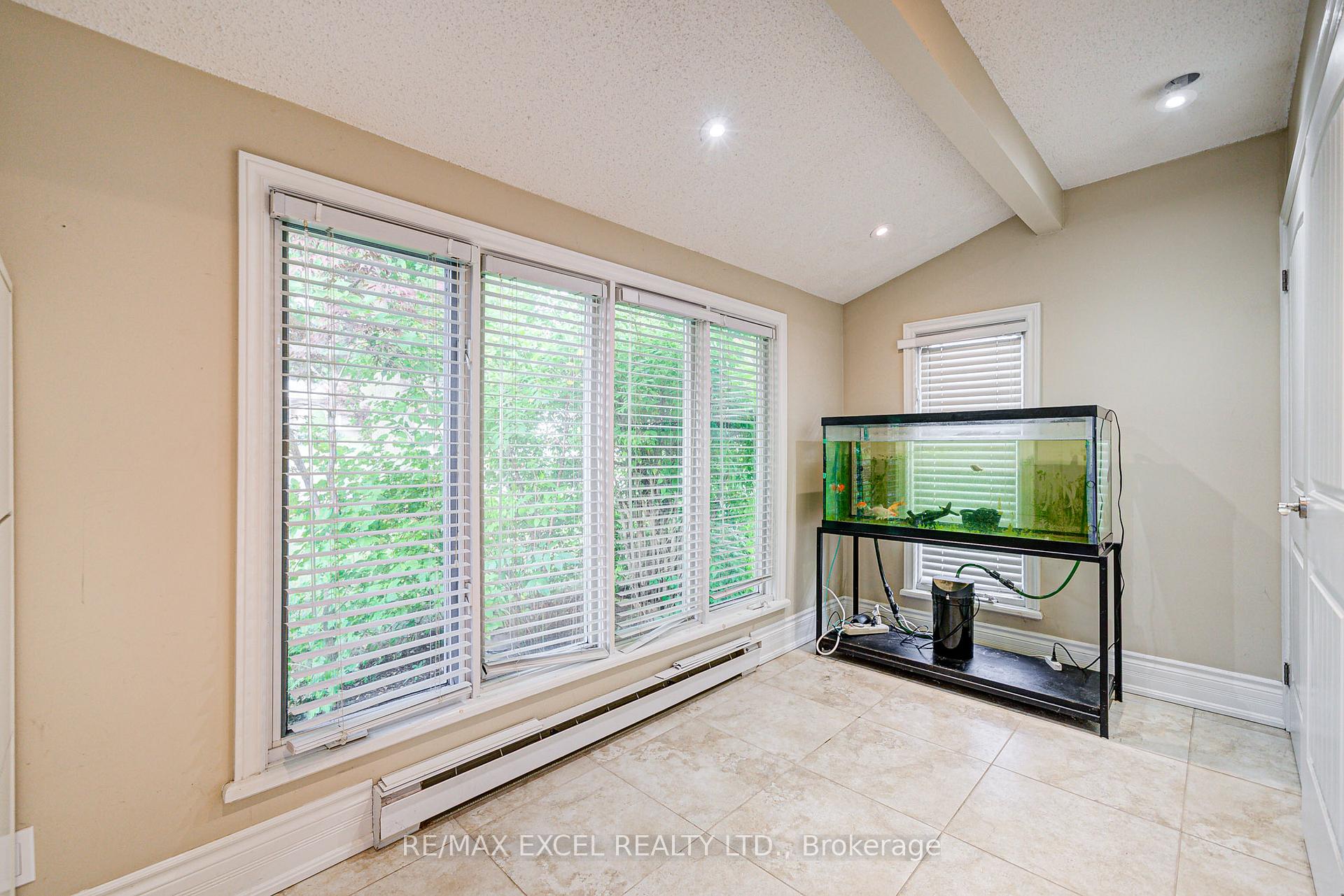 Photo 46 of 108 Babcombe Drive, Markham, Bayview Glen — HOMEH