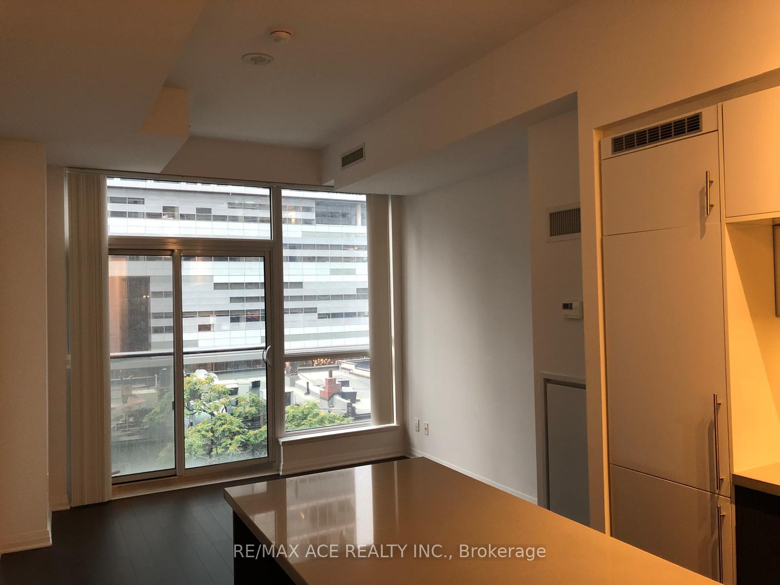 Photo 9 of Unit 526, 8 Mercer Street, Toronto, Waterfront Communities — HOMEH