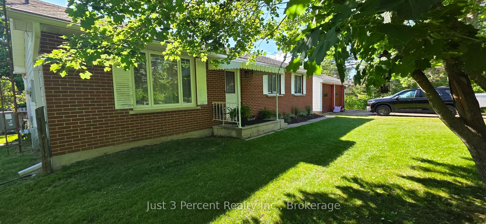 Photo 2 of 2224 Fieldview Drive, Cavan Monaghan, Cavan Twp — HOMEH