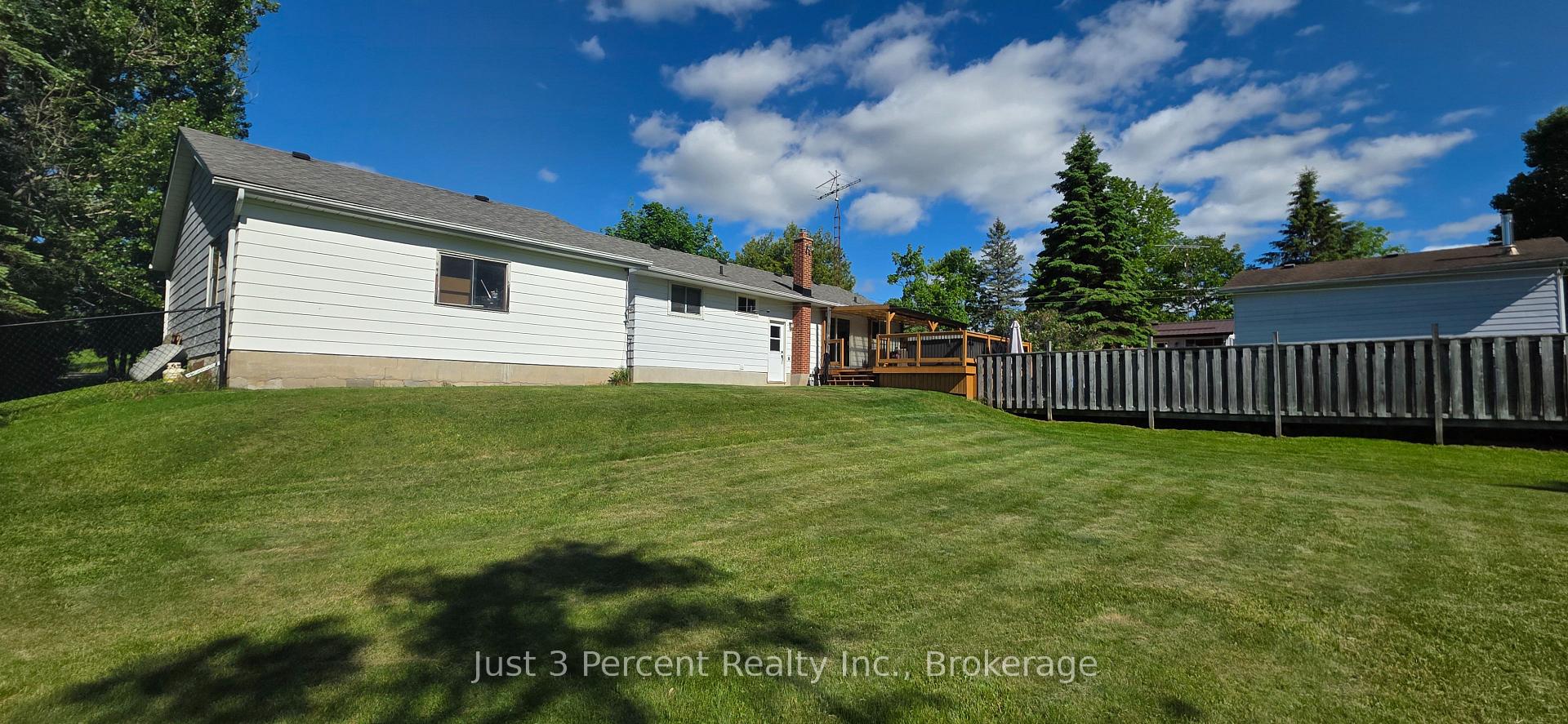 Photo 5 of 2224 Fieldview Drive, Cavan Monaghan, Cavan Twp — HOMEH
