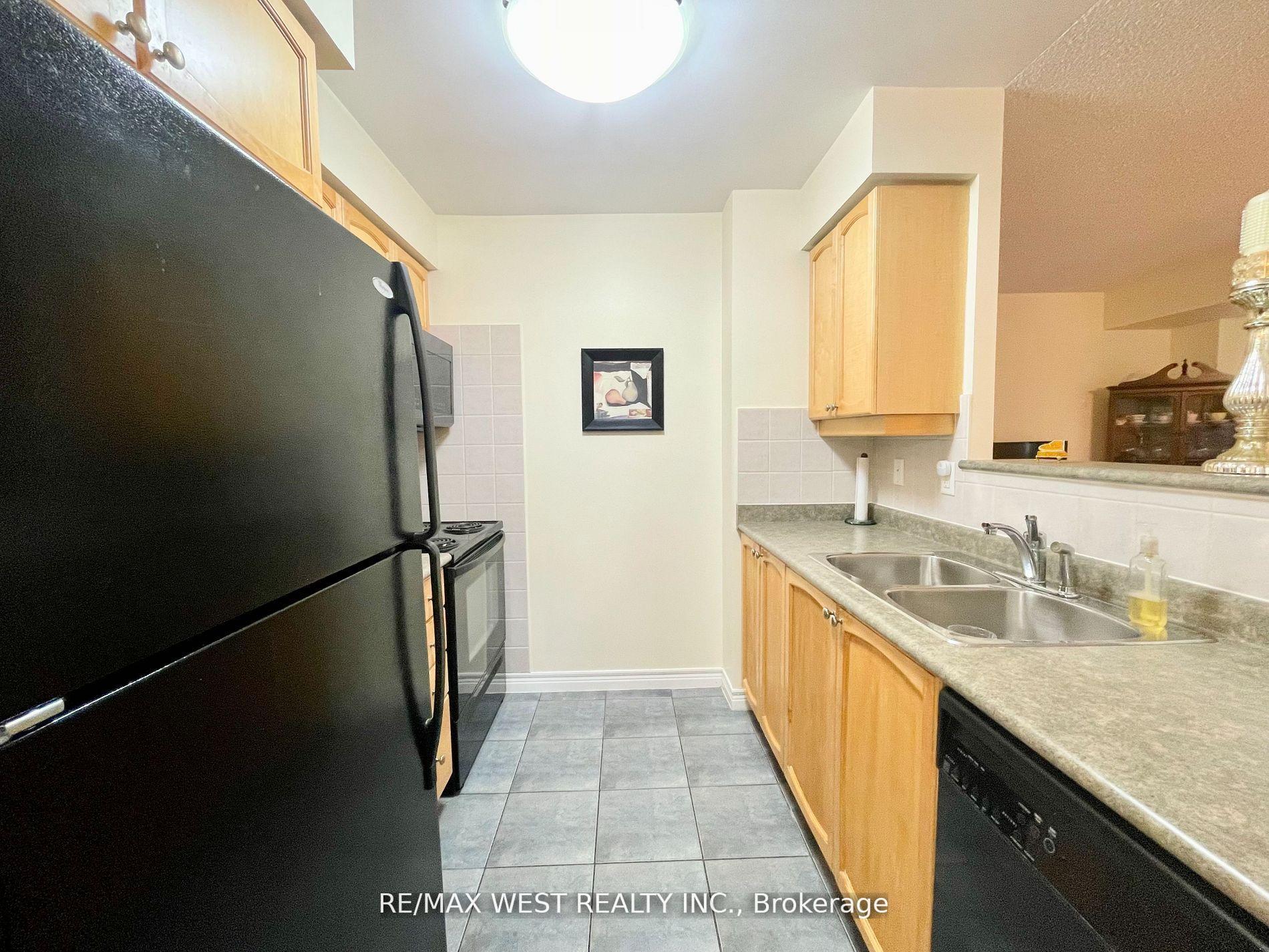 Photo 6 of Unit 806, 710 Humberwood Boulevard, Etobicoke, West Humber-Clairville — HOMEH