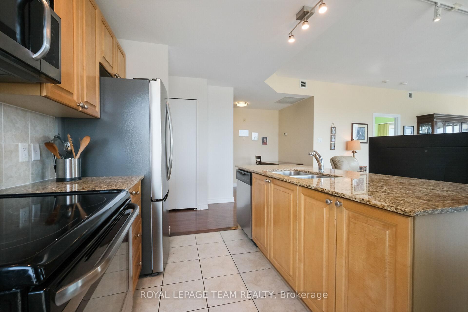 Photo 15 of Unit 1004, 200 Lett Street, Ottawa, West Centre Town — HOMEH