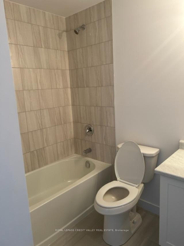 Photo 10 of Unit 309, 460 Dundas Street E, Hamilton, Waterdown — HOMEH
