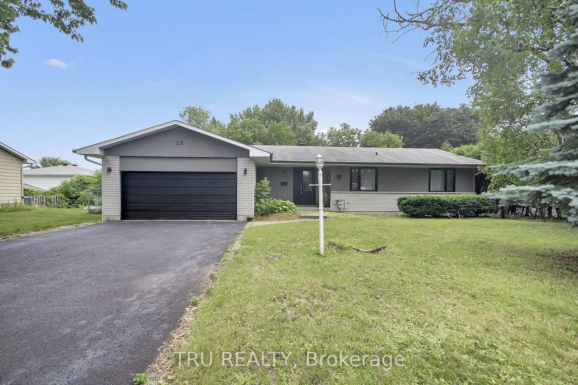 Photo 1 of 26 Langholm Crescent, Ottawa, Barrhaven - Pheasant Run — HOMEH