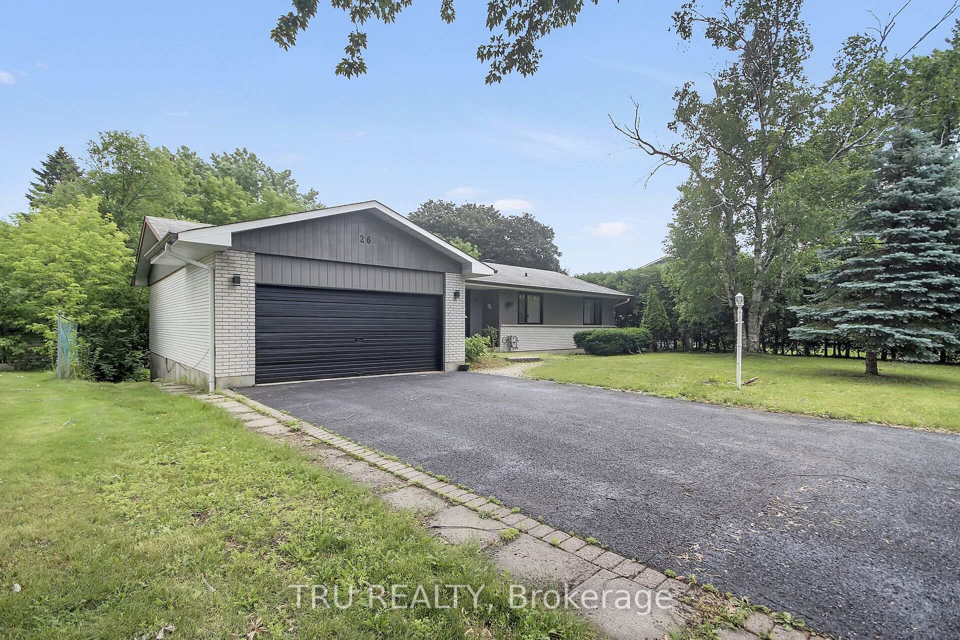 Photo 2 of 26 Langholm Crescent, Ottawa, Barrhaven - Pheasant Run — HOMEH
