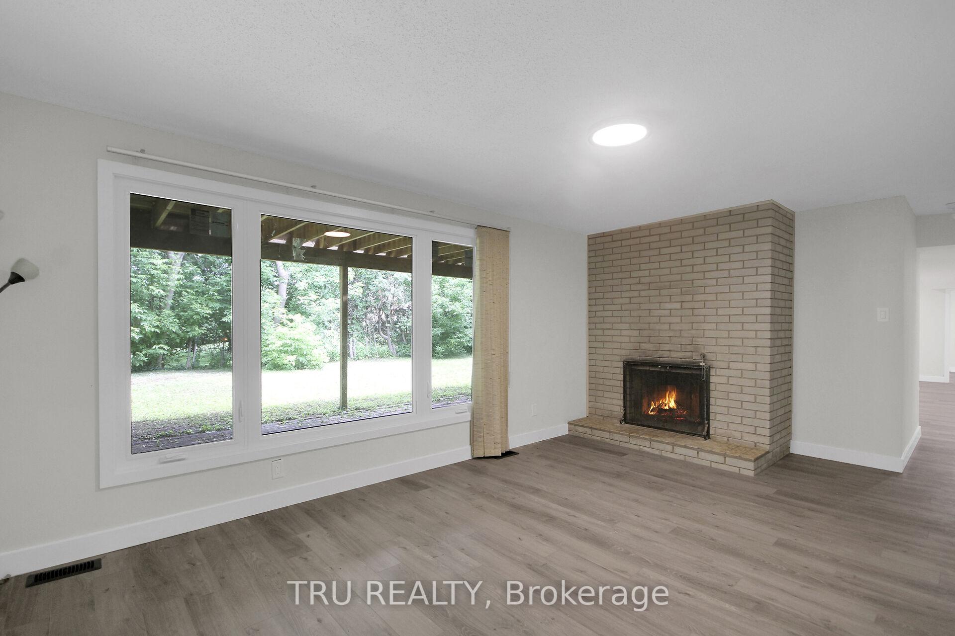 Photo 22 of 26 Langholm Crescent, Ottawa, Barrhaven - Pheasant Run — HOMEH