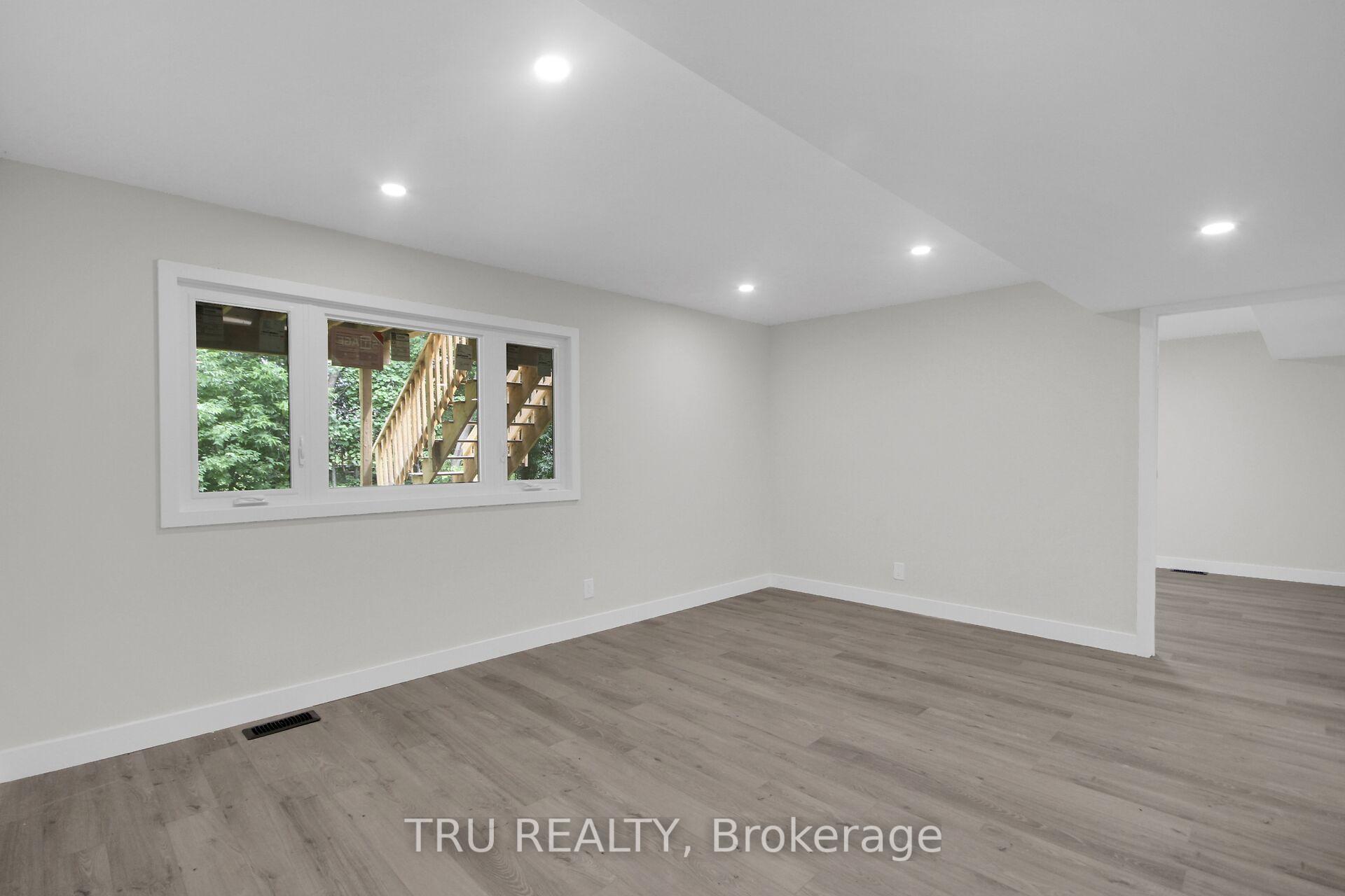 Photo 26 of 26 Langholm Crescent, Ottawa, Barrhaven - Pheasant Run — HOMEH