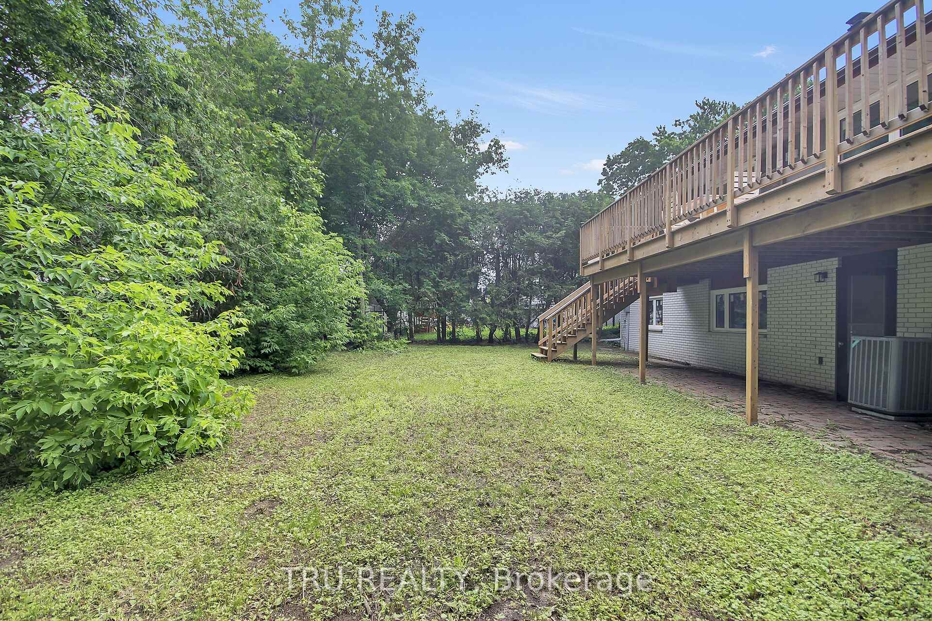 Photo 28 of 26 Langholm Crescent, Ottawa, Barrhaven - Pheasant Run — HOMEH