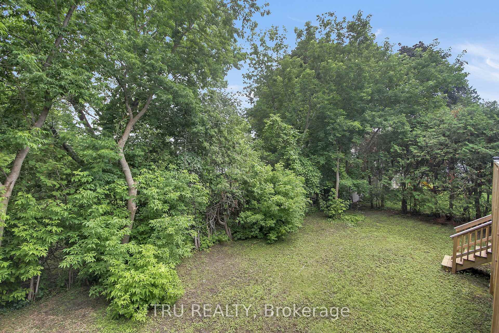 Photo 29 of 26 Langholm Crescent, Ottawa, Barrhaven - Pheasant Run — HOMEH