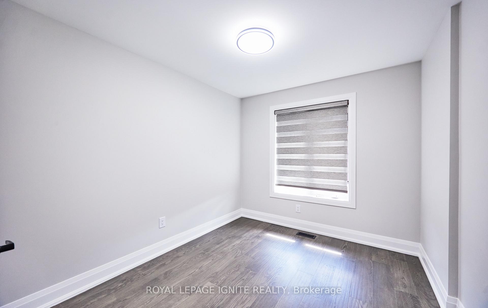 Photo 21 of 95 Dairy Drive E, Scarborough, Clairlea-Birchmount — HOMEH