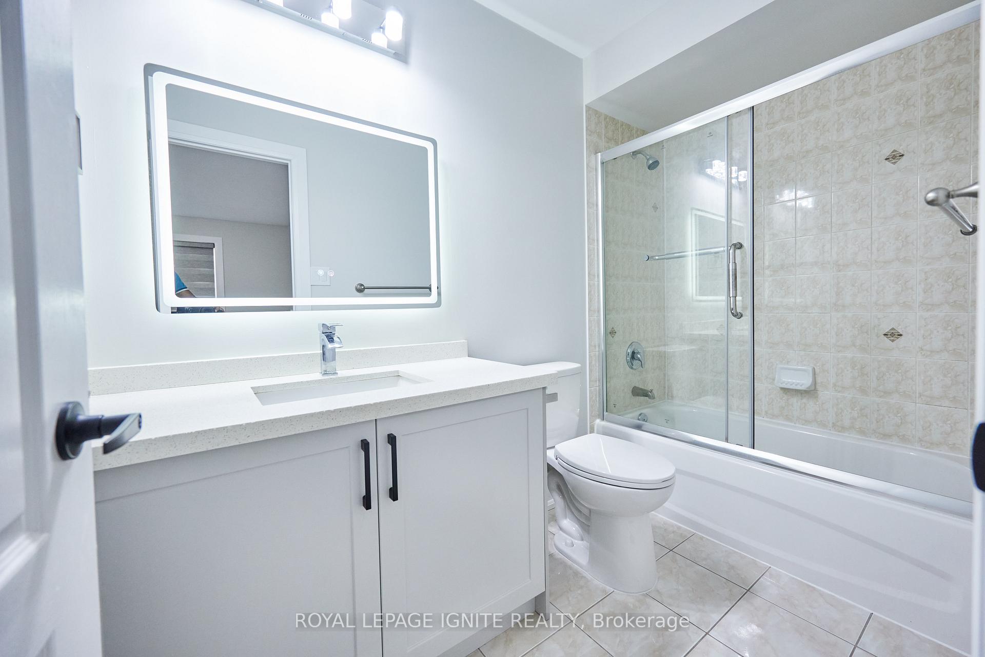 Photo 30 of 95 Dairy Drive E, Scarborough, Clairlea-Birchmount — HOMEH