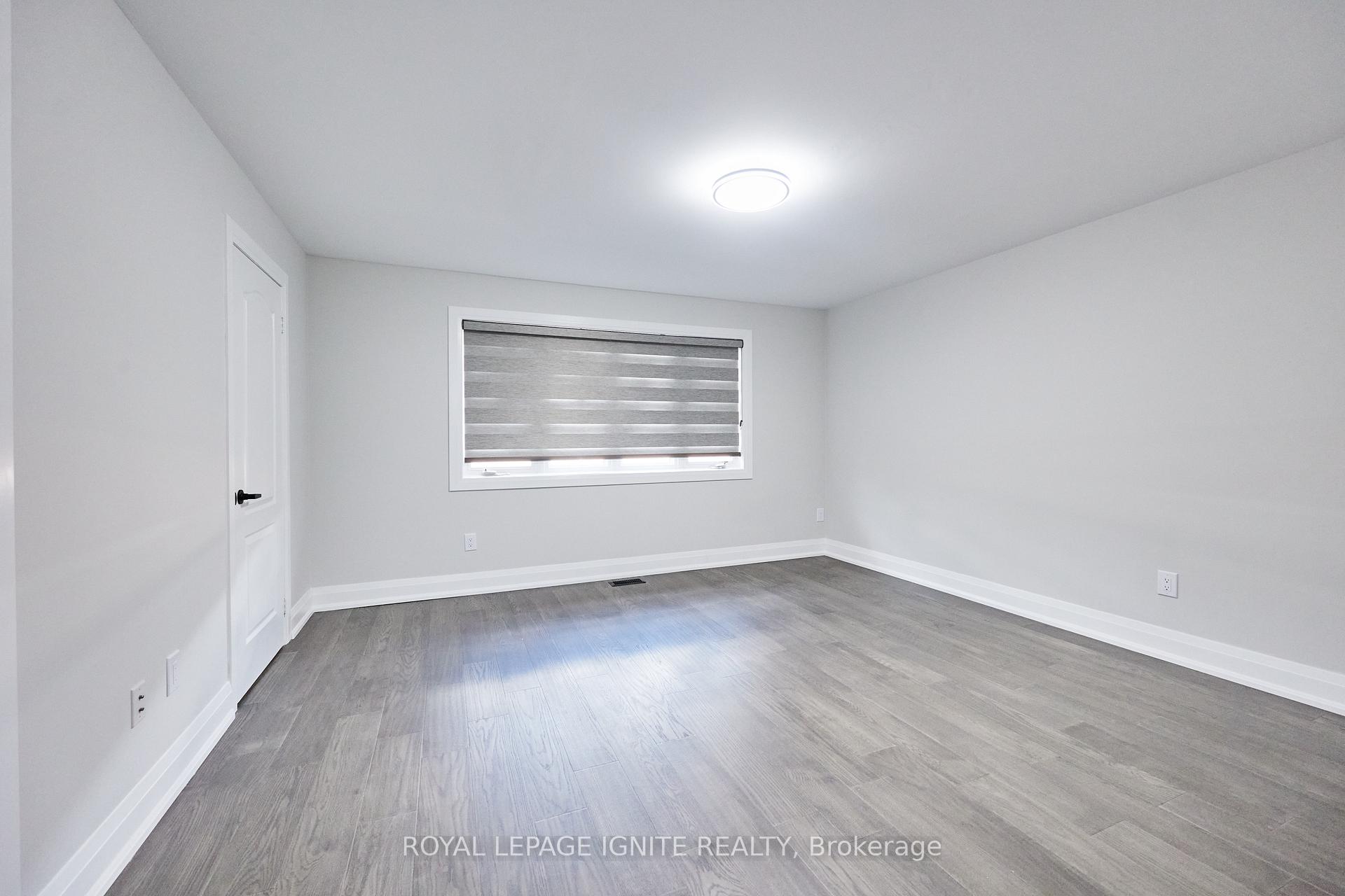 Photo 32 of 95 Dairy Drive E, Scarborough, Clairlea-Birchmount — HOMEH
