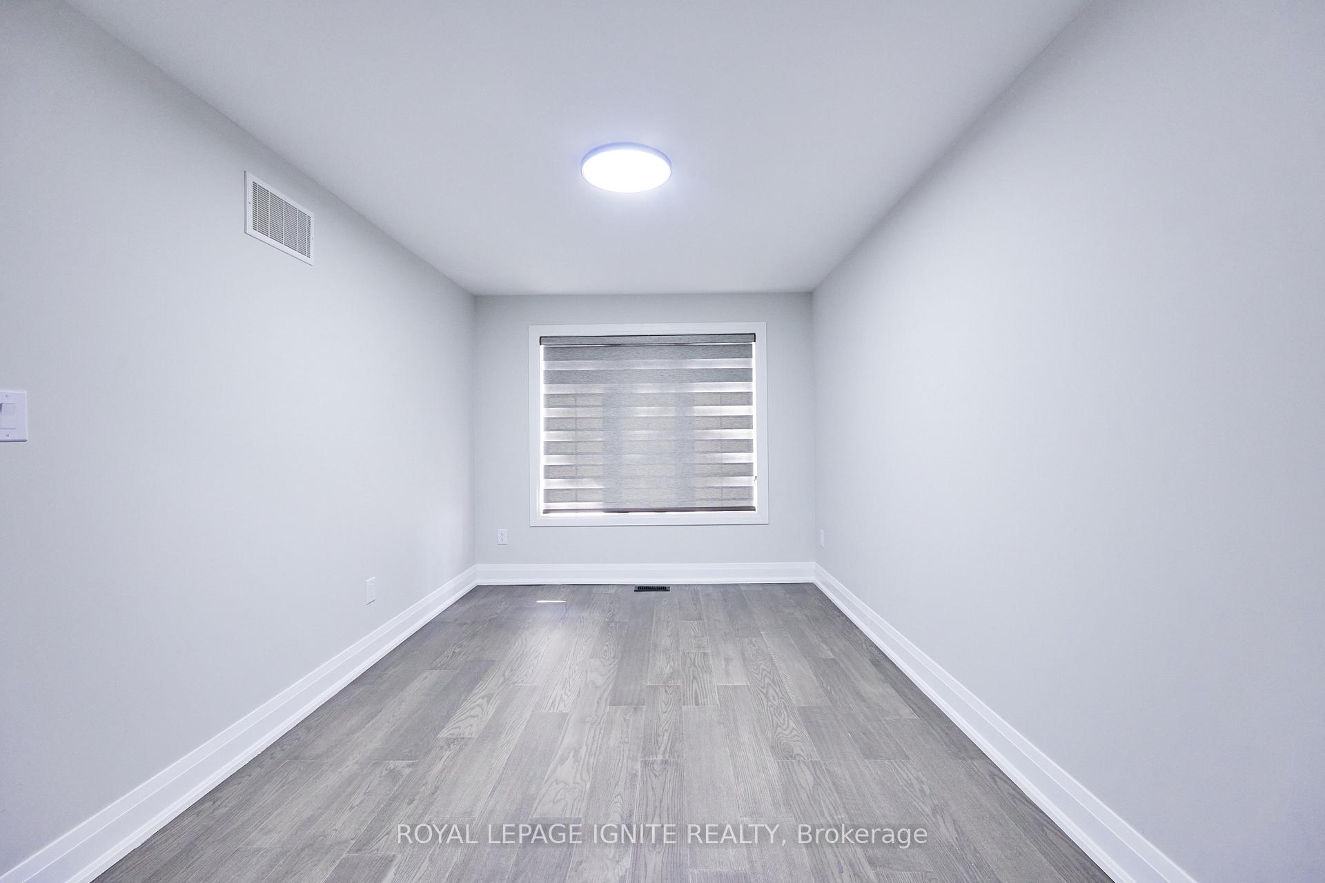 Photo 35 of 95 Dairy Drive E, Scarborough, Clairlea-Birchmount — HOMEH