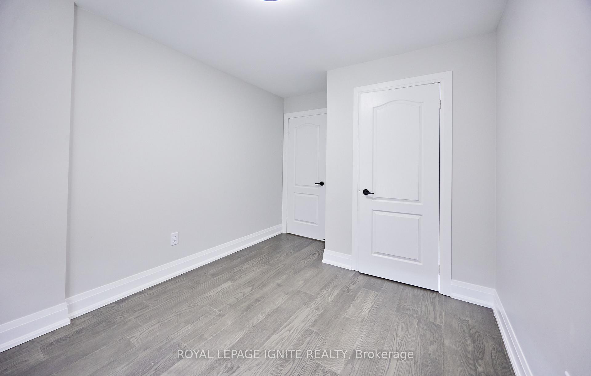 Photo 36 of 95 Dairy Drive E, Scarborough, Clairlea-Birchmount — HOMEH