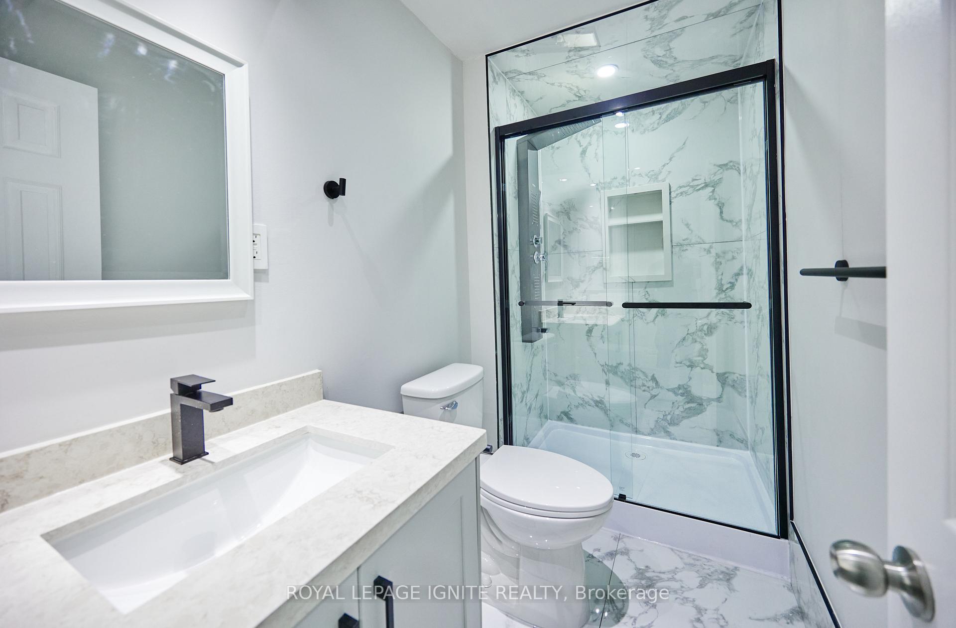 Photo 40 of 95 Dairy Drive E, Scarborough, Clairlea-Birchmount — HOMEH