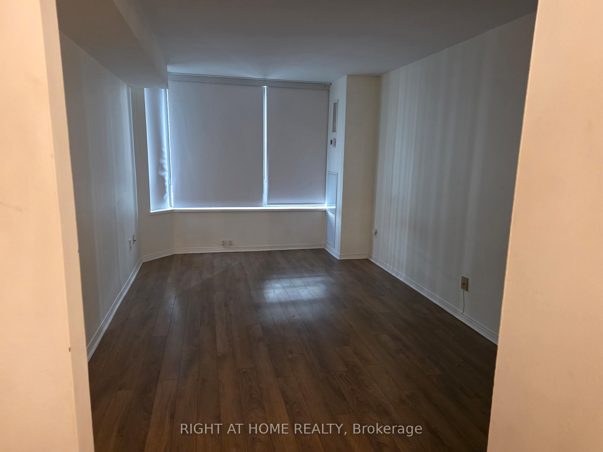 Photo 7 of Unit 909, 280 Simcoe Street E, Toronto, Kensington-Chinatown — HOMEH