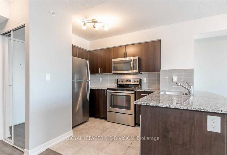 Front of Unit 710, 1420 Dupont Street