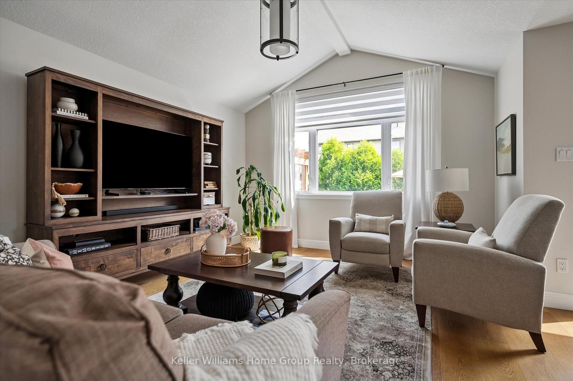 Photo 15 of 103 McGowan Street, Centre Wellington, Elora/Salem — HOMEH