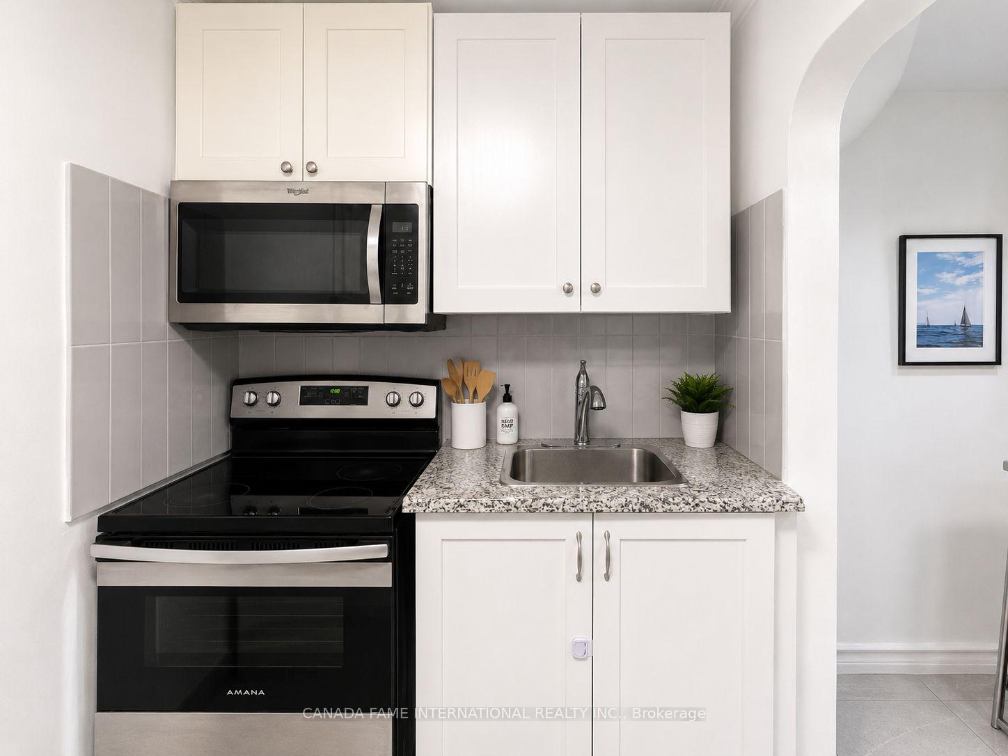 Photo 7 of 283 Harvie Avenue, Toronto, Caledonia-Fairbank — HOMEH