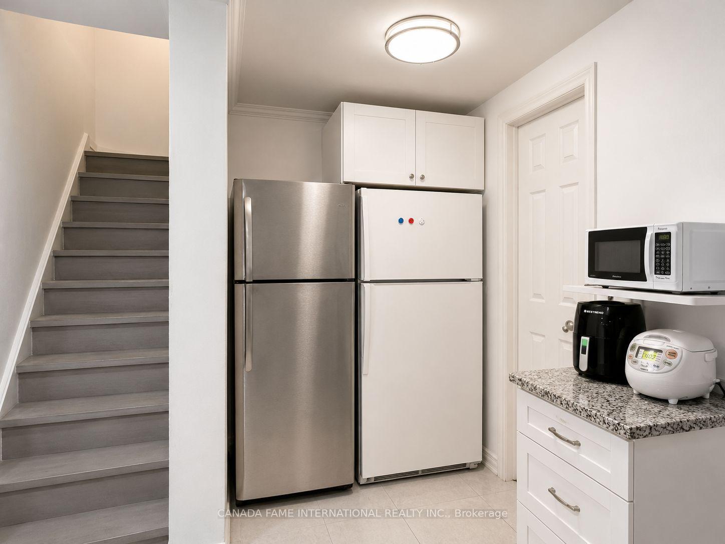 Photo 8 of 283 Harvie Avenue, Toronto, Caledonia-Fairbank — HOMEH