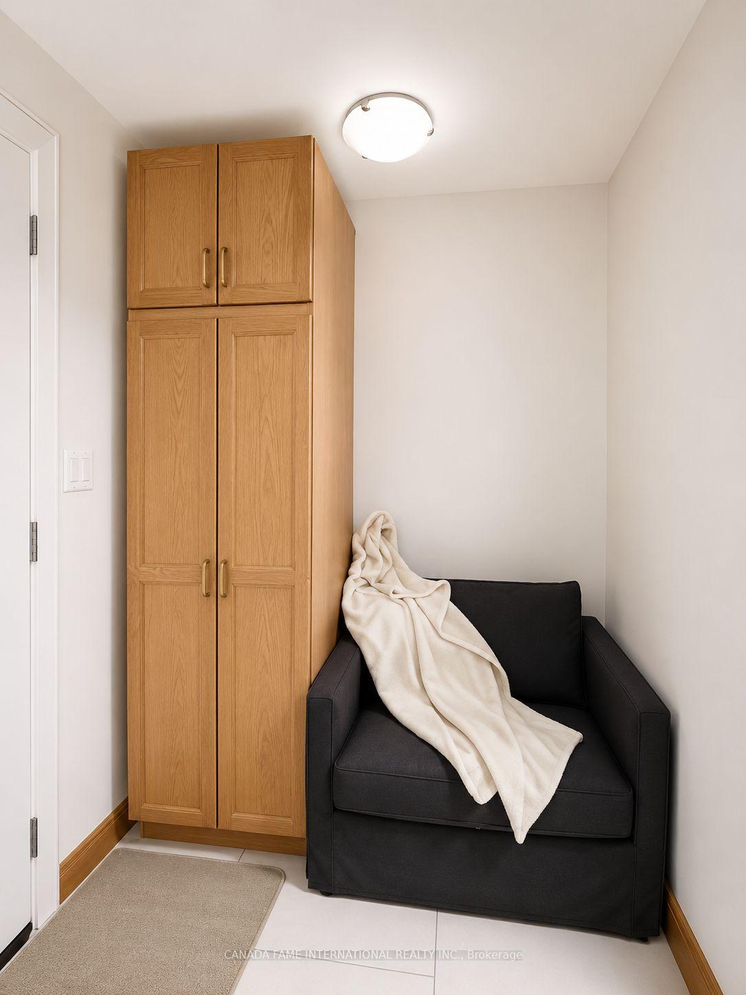 Photo 13 of 283 Harvie Avenue, Toronto, Caledonia-Fairbank — HOMEH