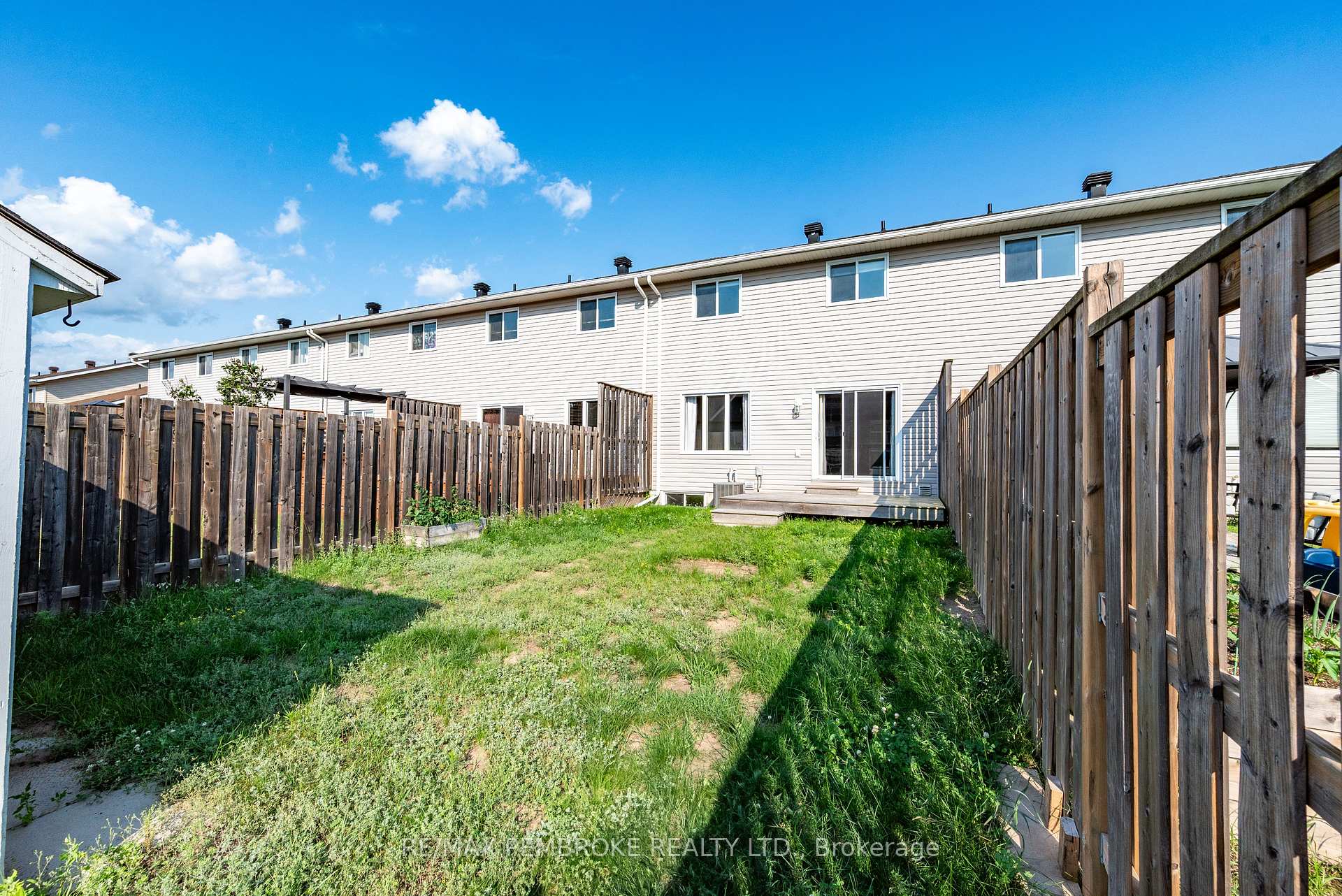 Photo 45 of 30 Winston Avenue, Petawawa, Petawawa — HOMEH