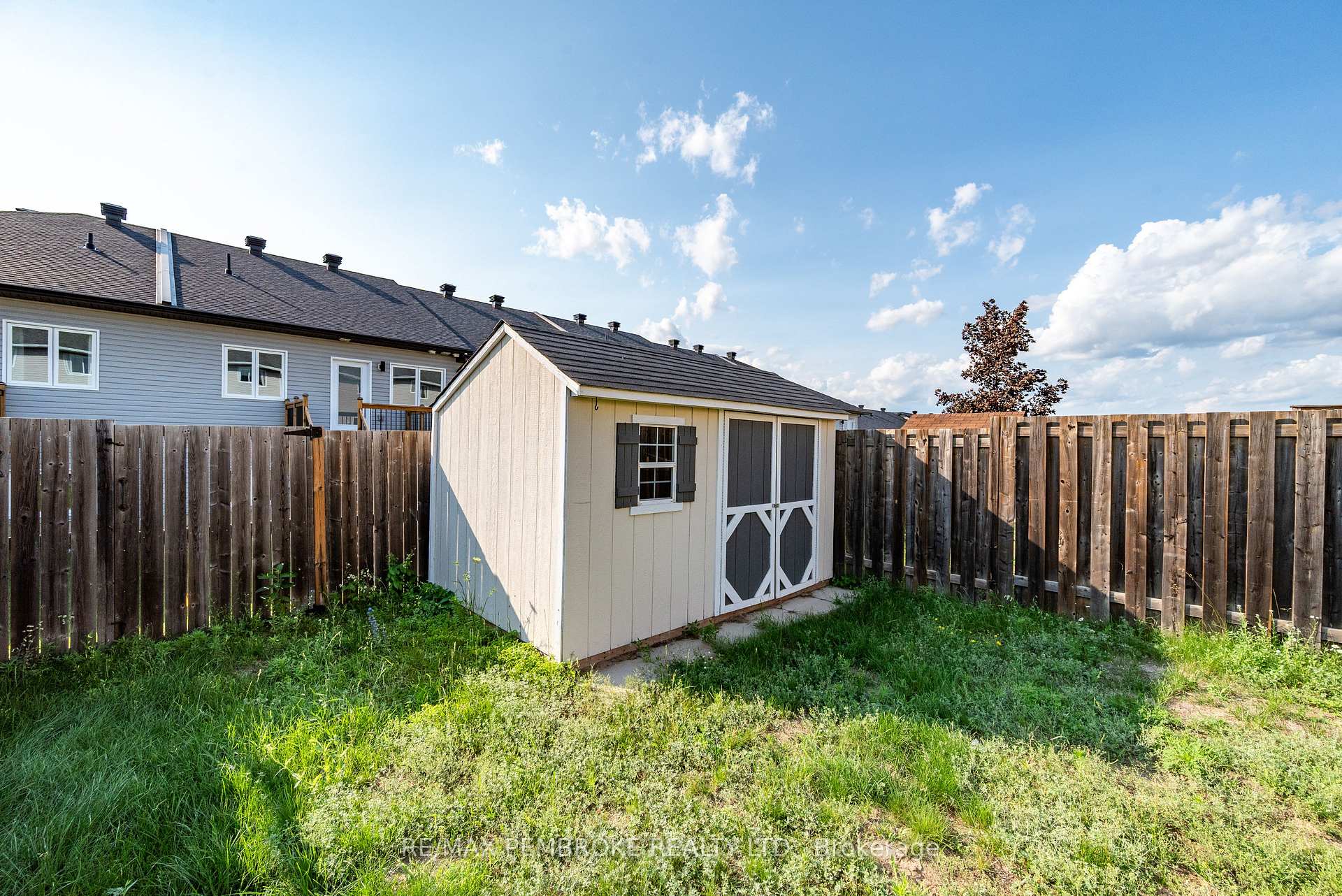 Photo 46 of 30 Winston Avenue, Petawawa, Petawawa — HOMEH