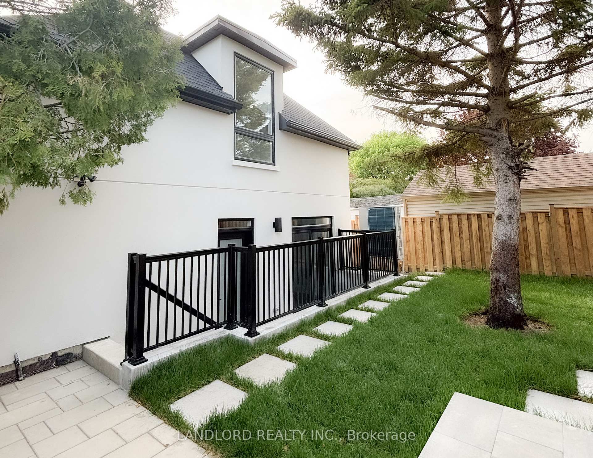 Front of Unit Garden, 104 Frankdale Avenue