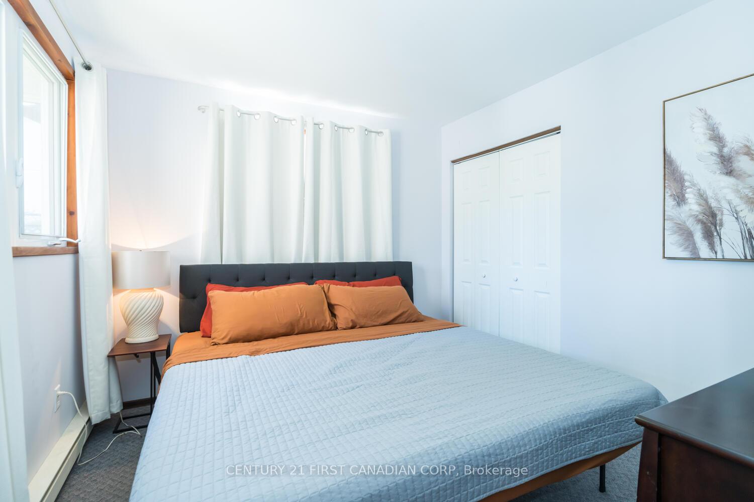 Photo 11 of 7585 Biddulph Street, Lambton Shores, Port Franks — HOMEH