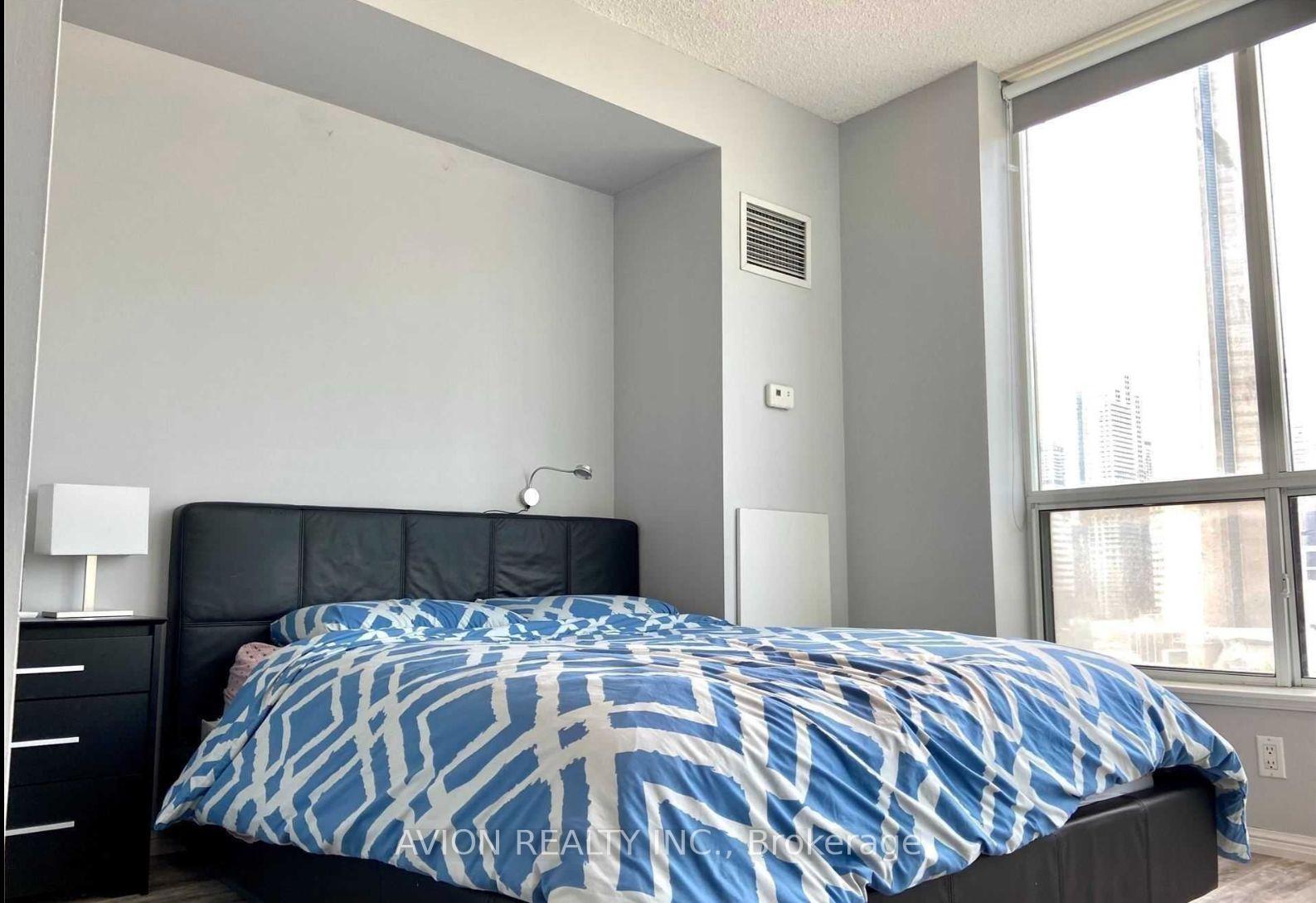 Photo 6 of Unit 1526, 230 Queens Quay, Toronto, Waterfront Communities — HOMEH