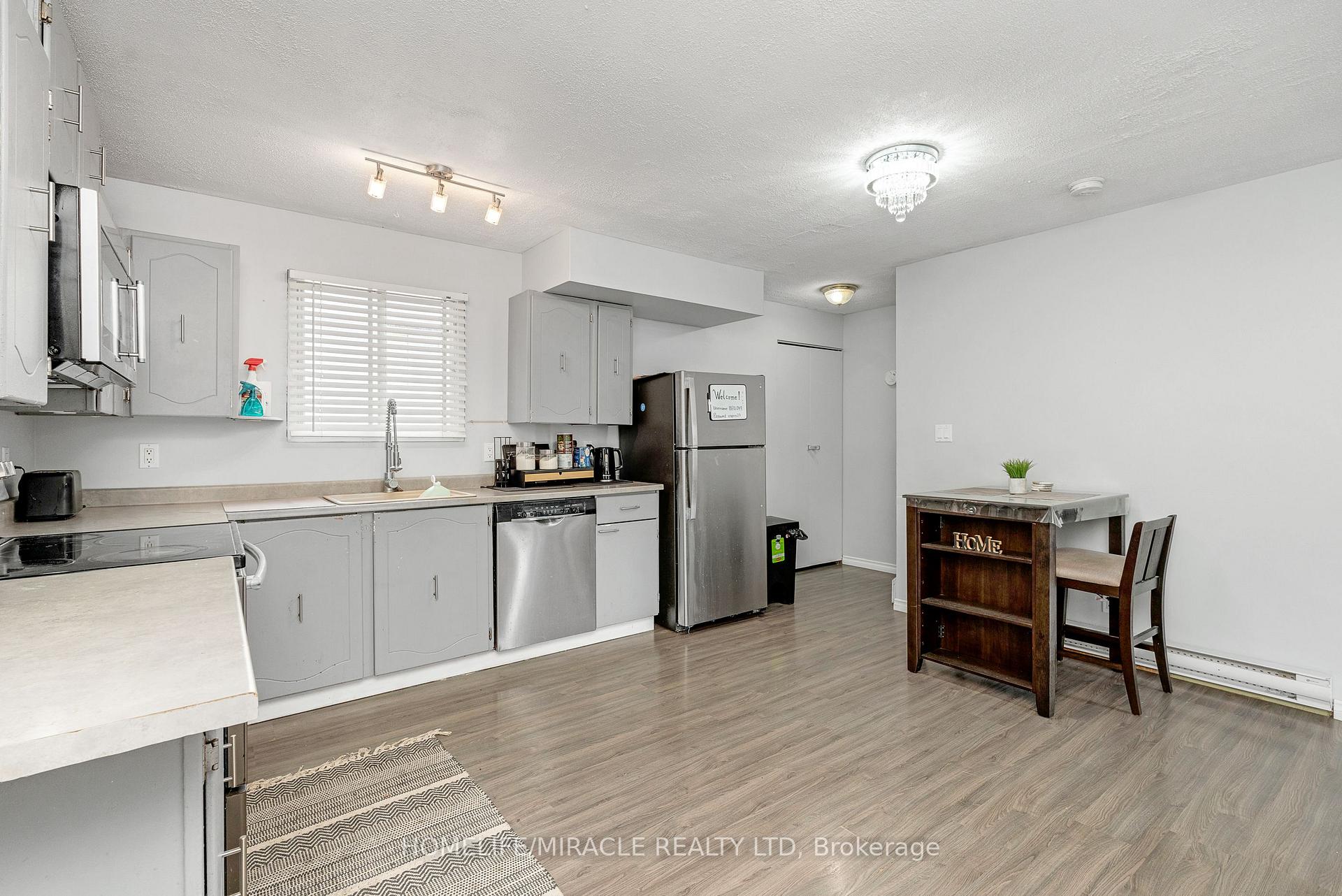 Photo 6 of 1180 Heathfield Court, Windsor, Riverside - Windsor — HOMEH