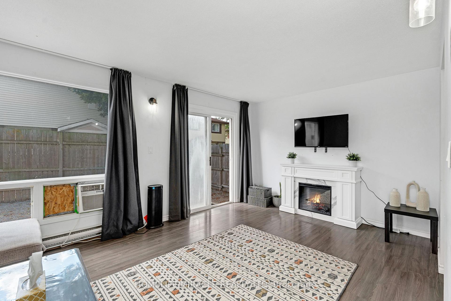Photo 12 of 1180 Heathfield Court, Windsor, Riverside - Windsor — HOMEH