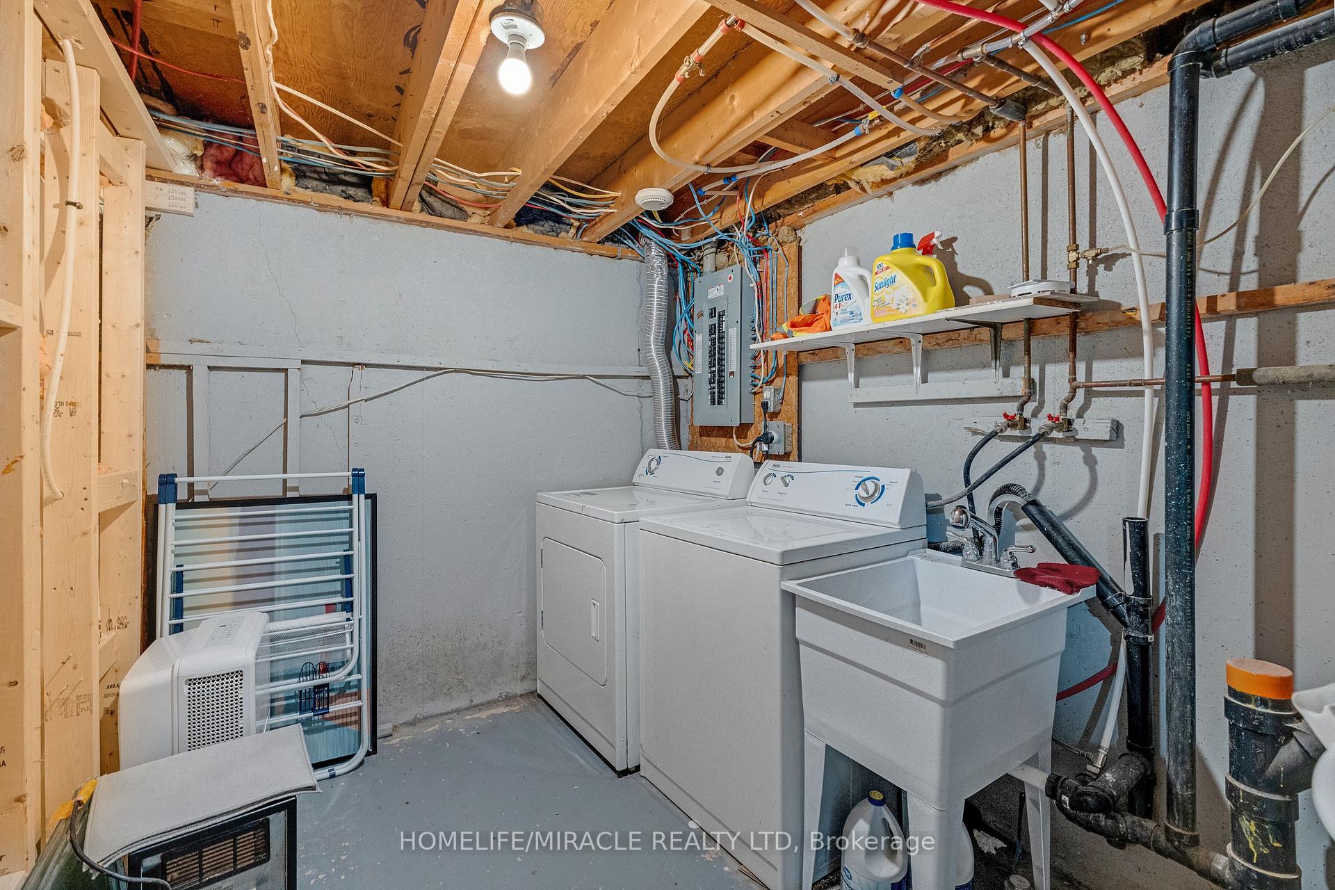 Photo 19 of 1180 Heathfield Court, Windsor, Riverside - Windsor — HOMEH