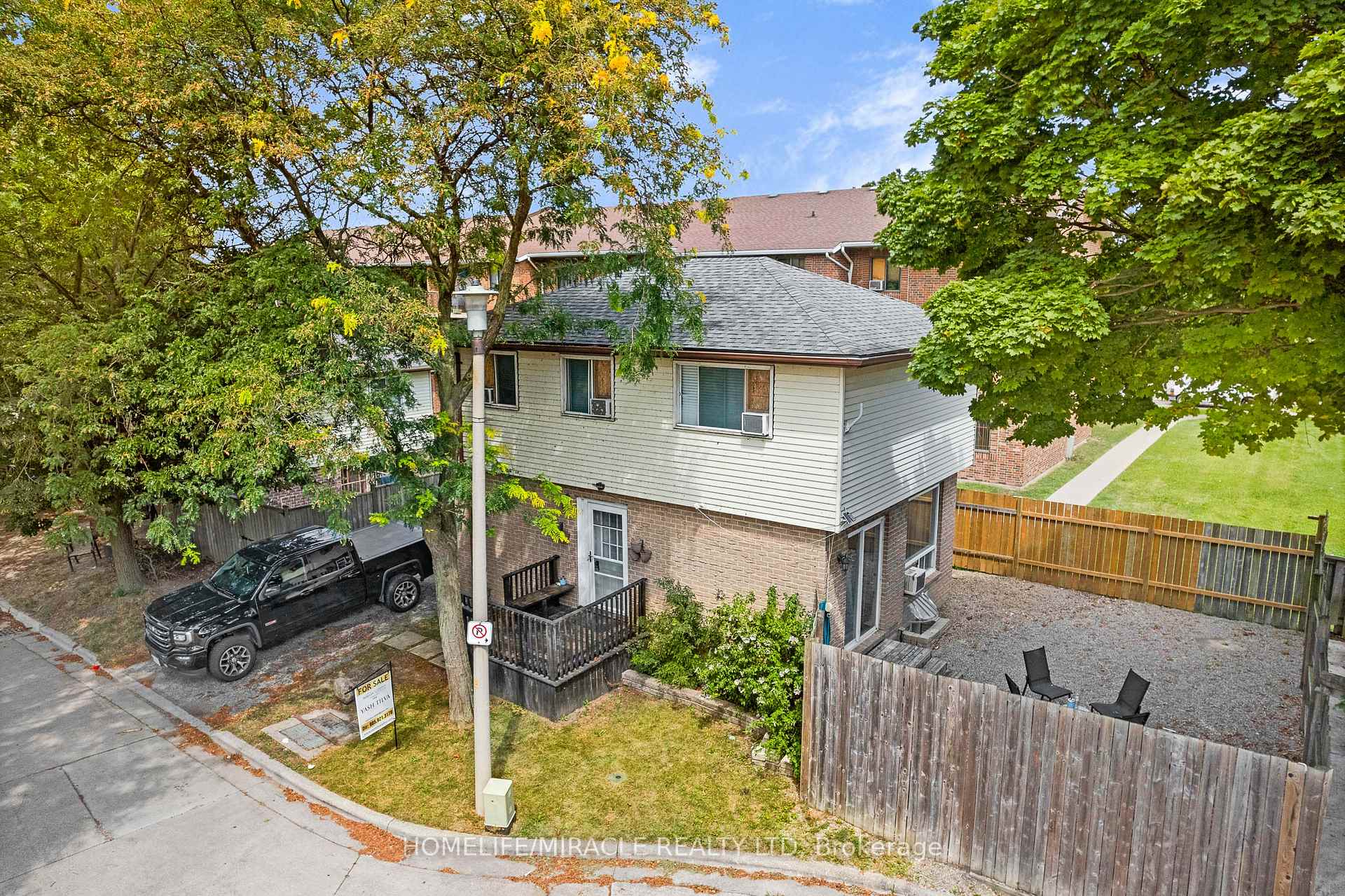 Photo 24 of 1180 Heathfield Court, Windsor, Riverside - Windsor — HOMEH