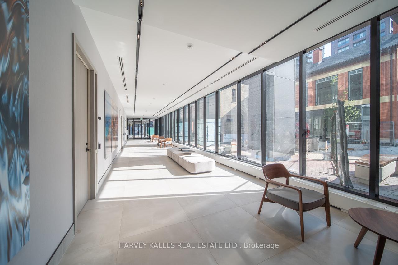 Photo 2 of Unit 1705, 609 Sherbourne Street, Toronto, North St. James Town — HOMEH