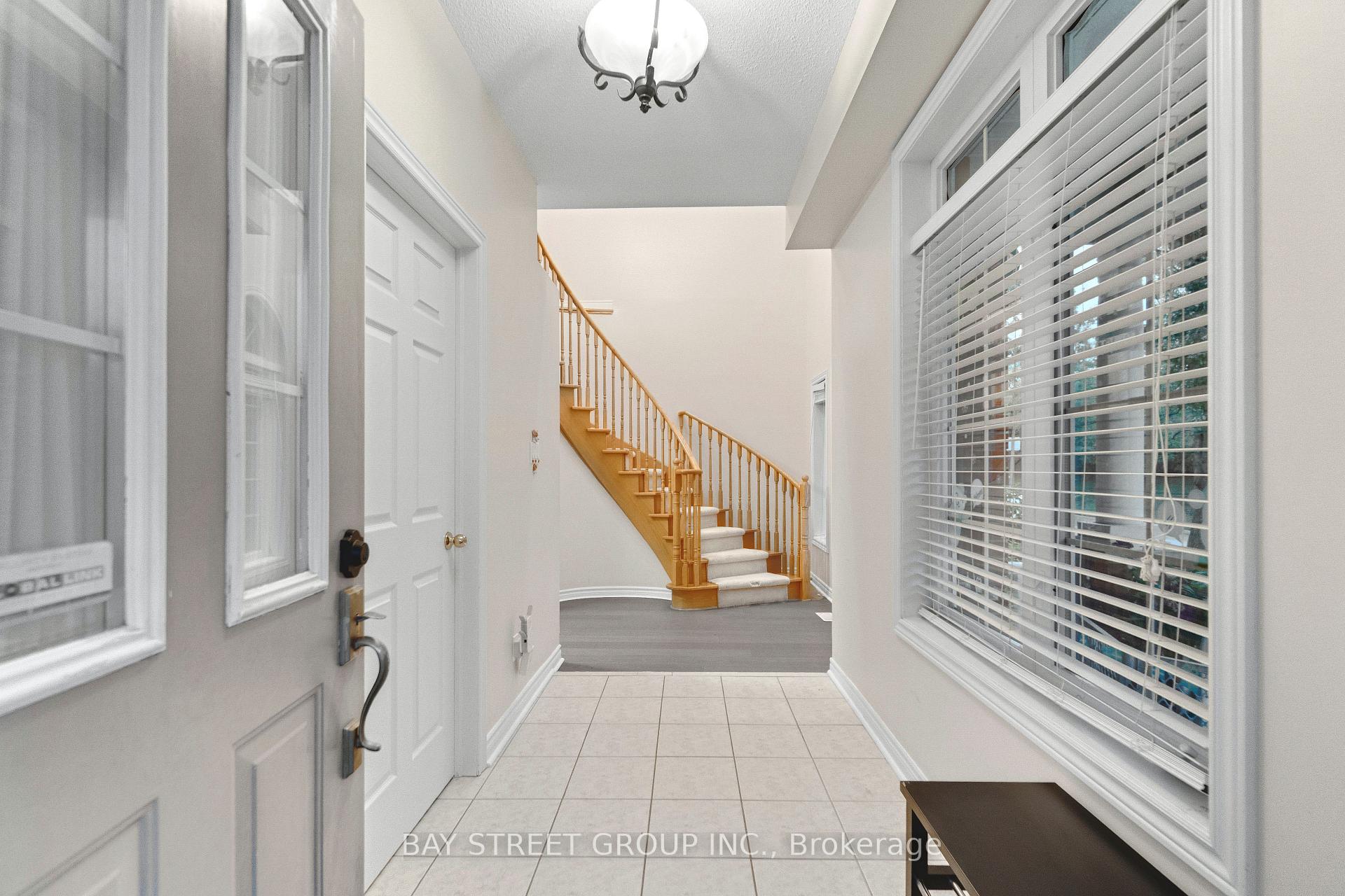 Photo 11 of 80 Irish Rose Drive, Markham, Berczy — HOMEH
