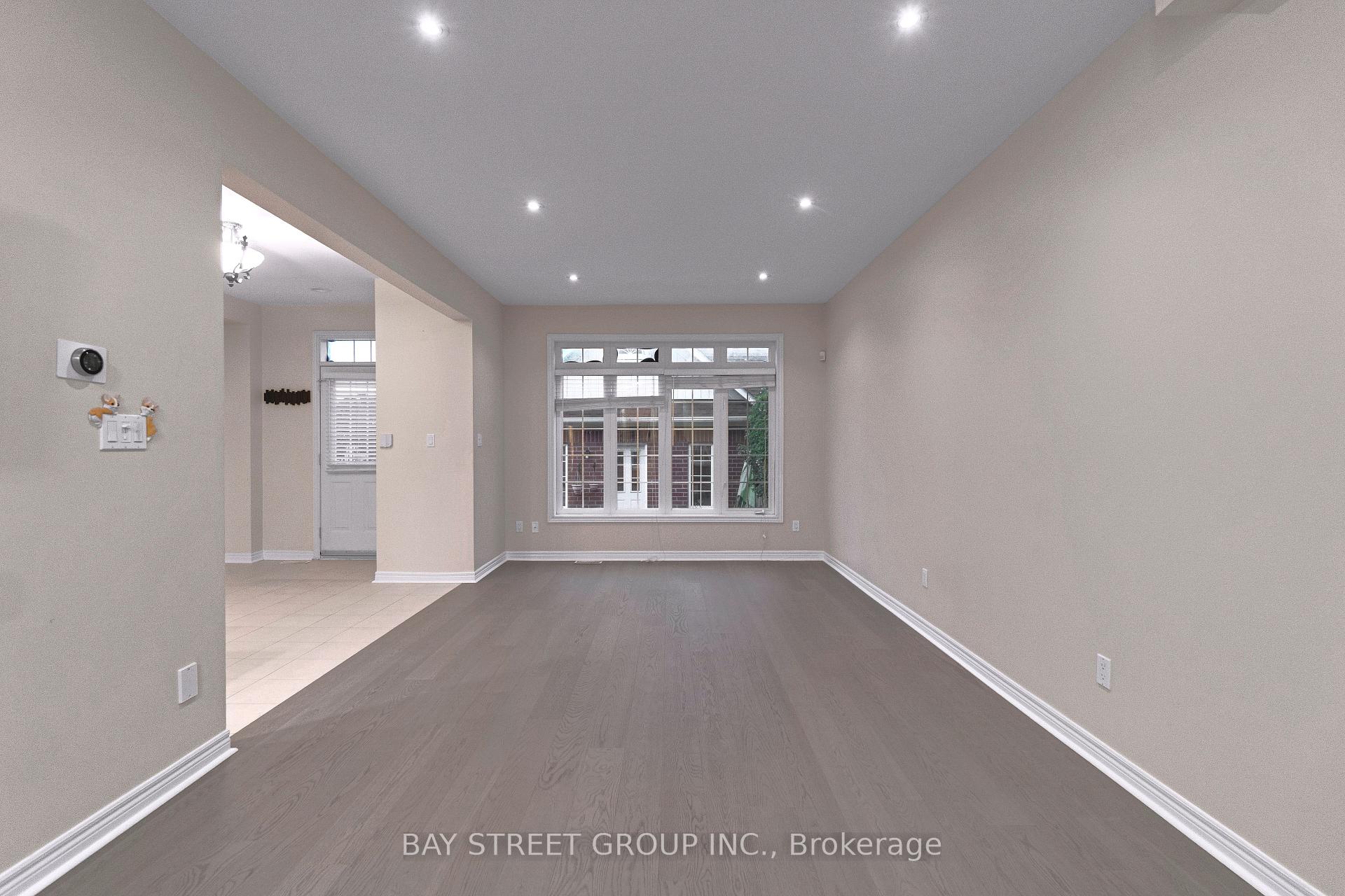 Photo 15 of 80 Irish Rose Drive, Markham, Berczy — HOMEH