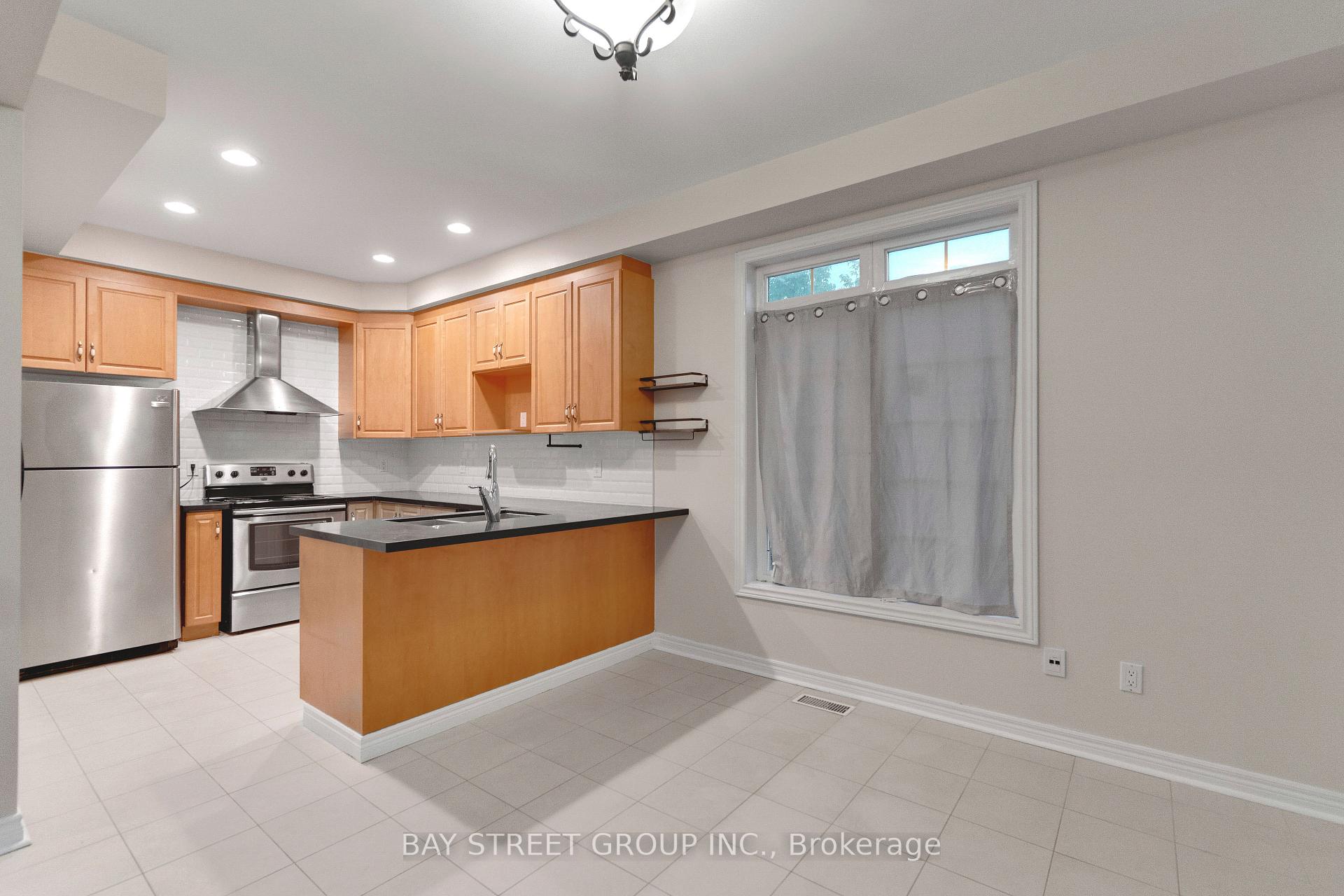 Photo 19 of 80 Irish Rose Drive, Markham, Berczy — HOMEH