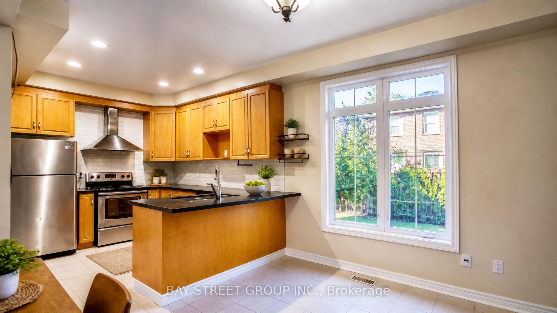 Photo 20 of 80 Irish Rose Drive, Markham, Berczy — HOMEH