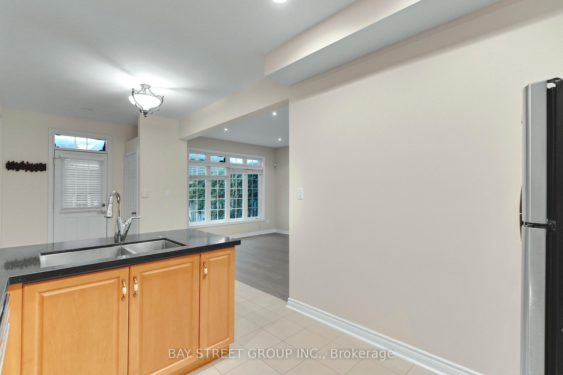 Photo 21 of 80 Irish Rose Drive, Markham, Berczy — HOMEH