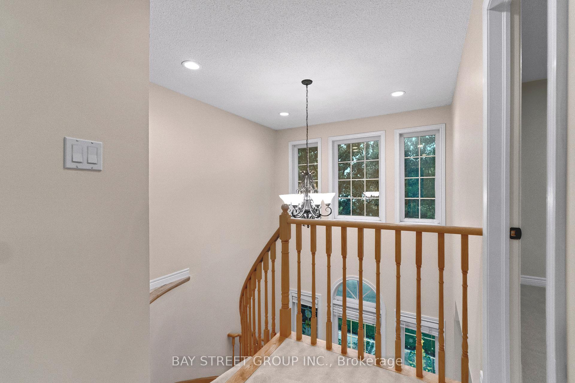 Photo 23 of 80 Irish Rose Drive, Markham, Berczy — HOMEH
