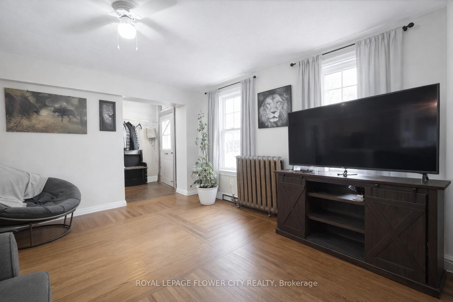 Photo 4 of Unit 1, 199 Division Street, Welland, Welland Downtown — HOMEH