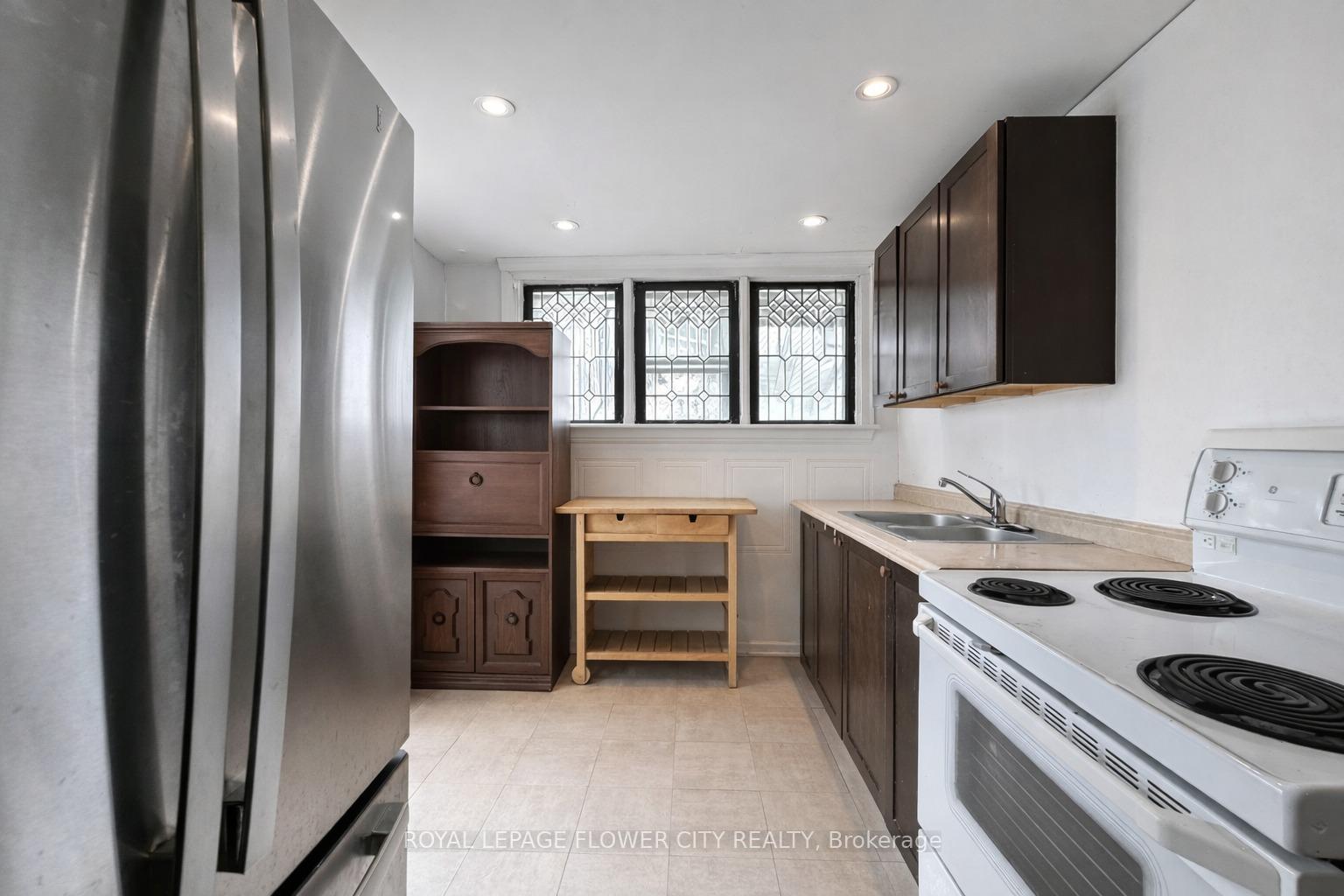 Photo 5 of Unit 1, 199 Division Street, Welland, Welland Downtown — HOMEH