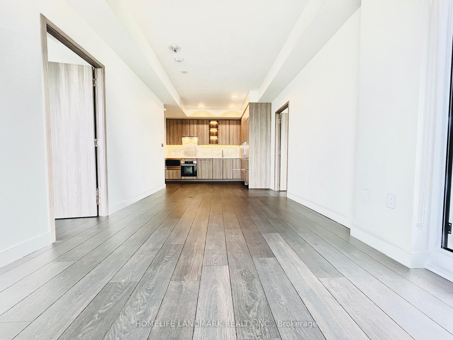 Photo 7 of Unit 806, 95 Mcmahon Drive, North York, Bayview Village — HOMEH