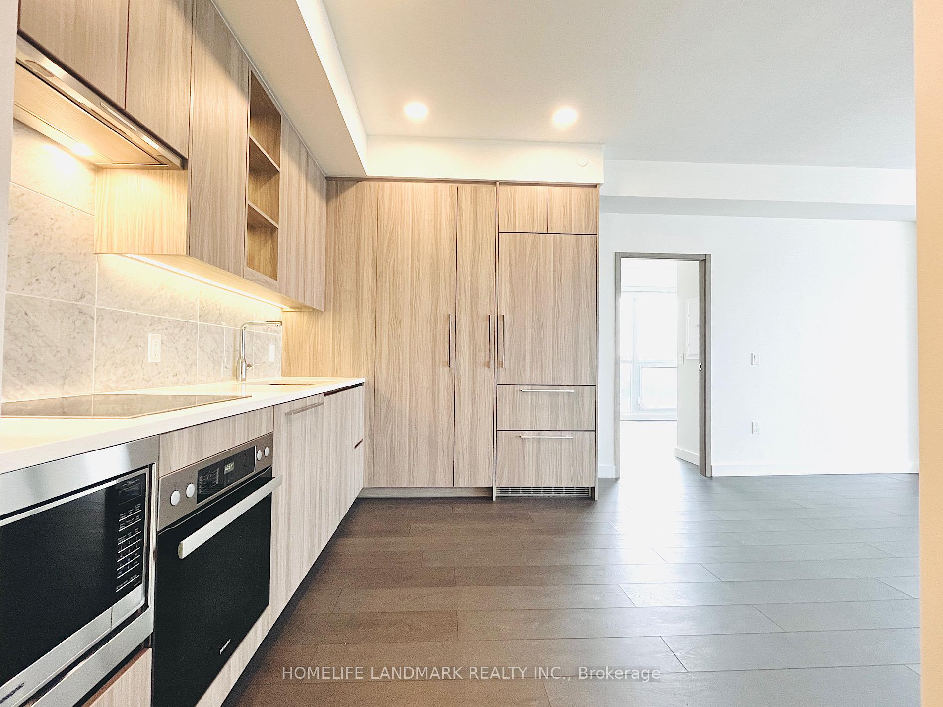 Photo 12 of Unit 806, 95 Mcmahon Drive, North York, Bayview Village — HOMEH