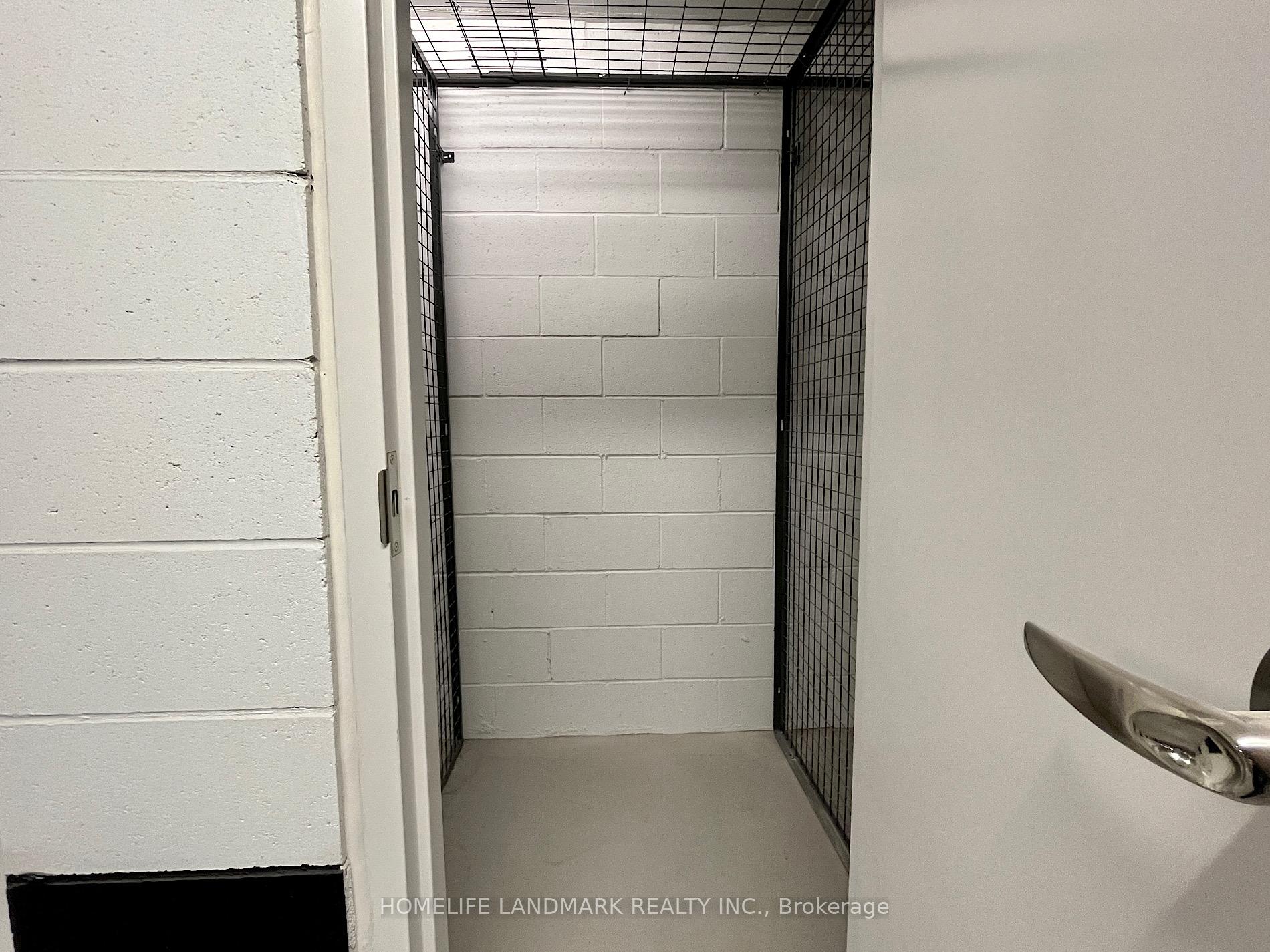 Photo 19 of Unit 806, 95 Mcmahon Drive, North York, Bayview Village — HOMEH