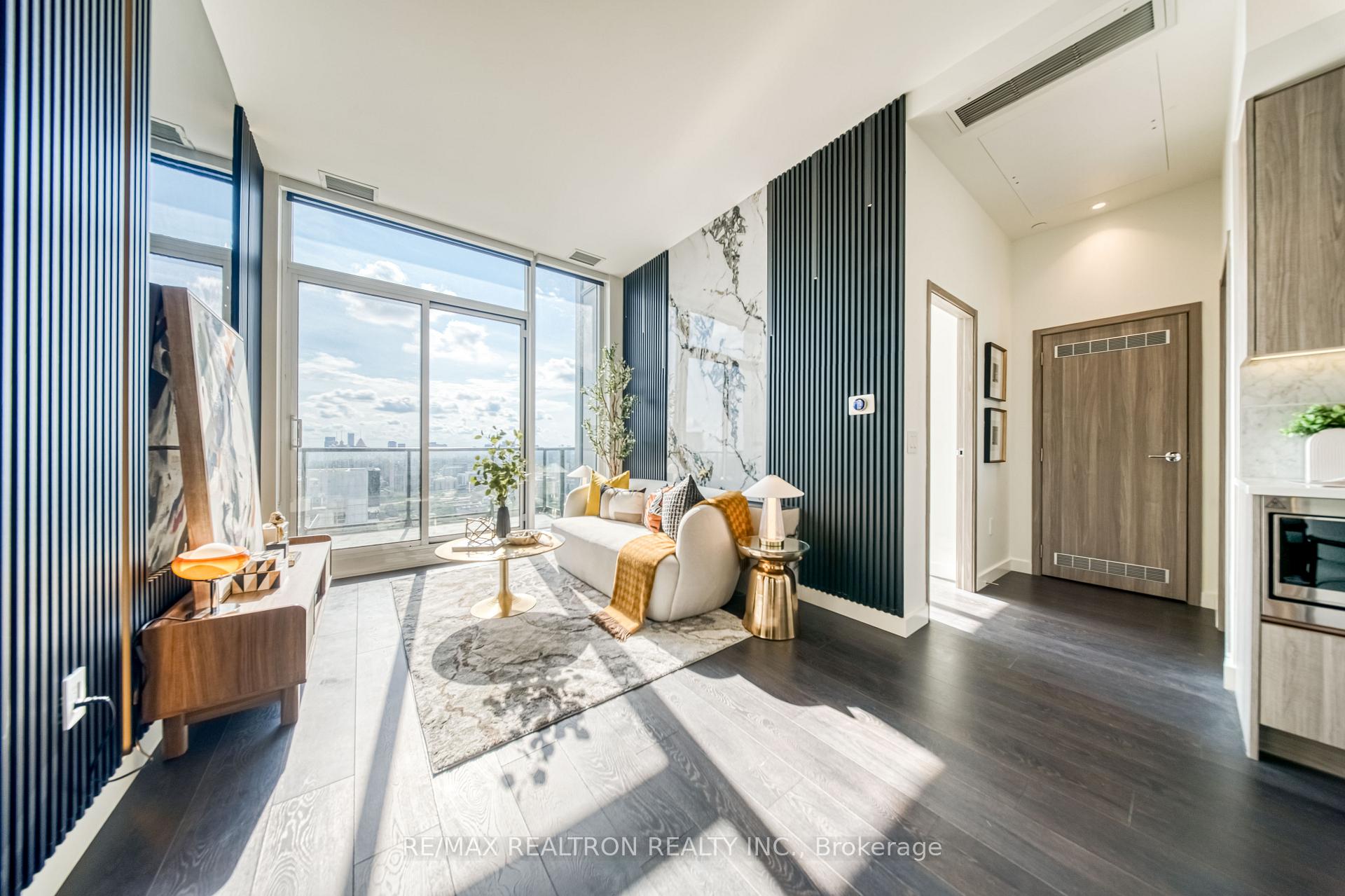 Photo 2 of Unit PH4106, 95 McMahon Drive, North York, Bayview Village — HOMEH