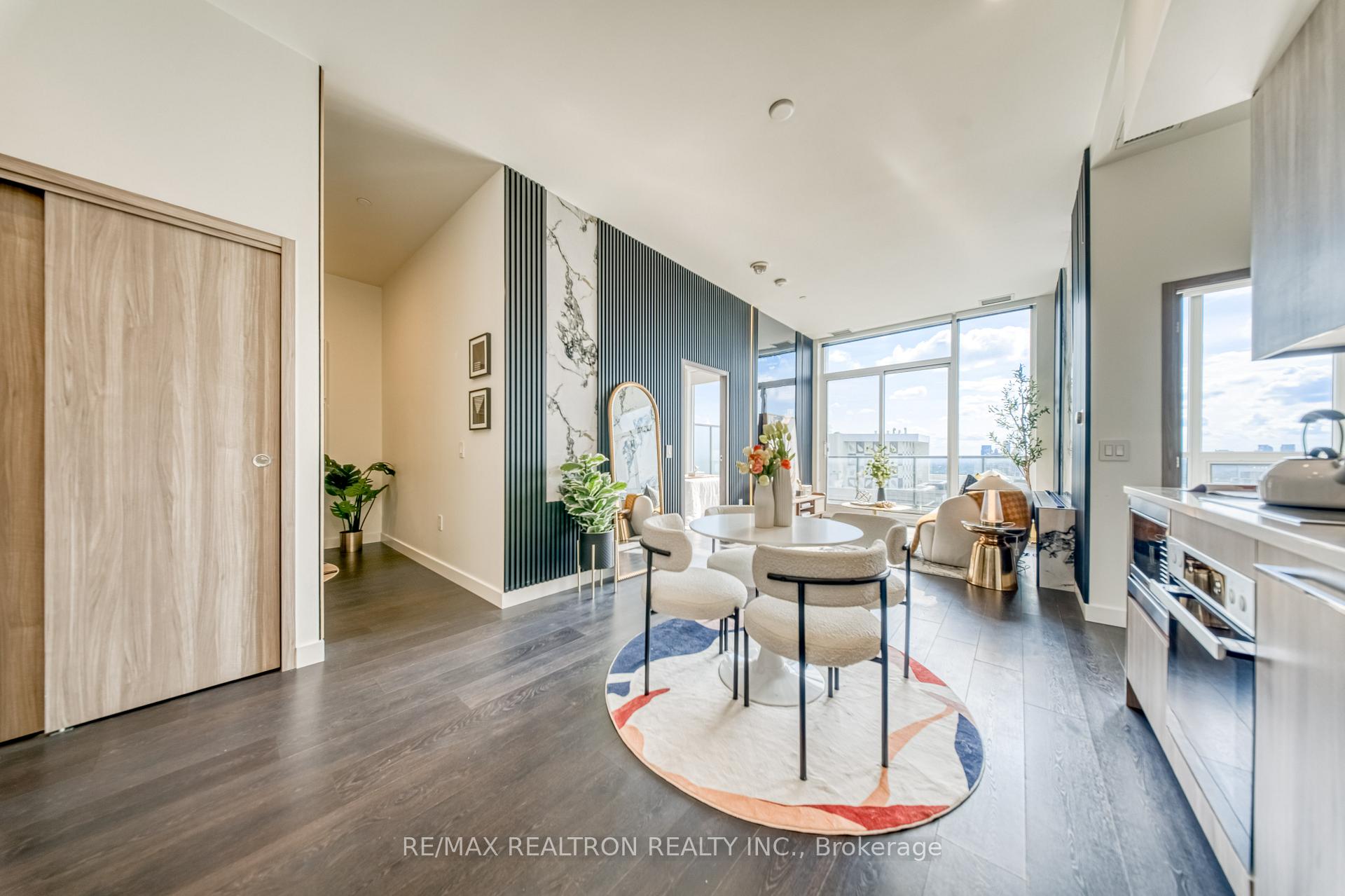 Photo 10 of Unit PH4106, 95 McMahon Drive, North York, Bayview Village — HOMEH