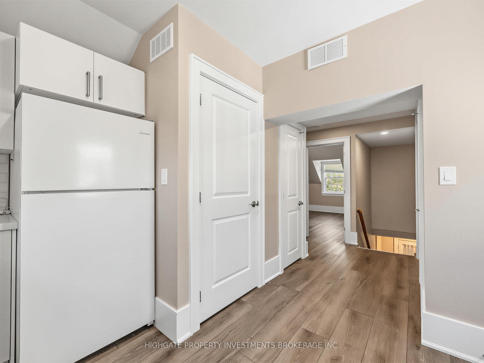 Photo 5 of Unit Upper, 107 Kent Street, Whitby, Downtown Whitby — HOMEH